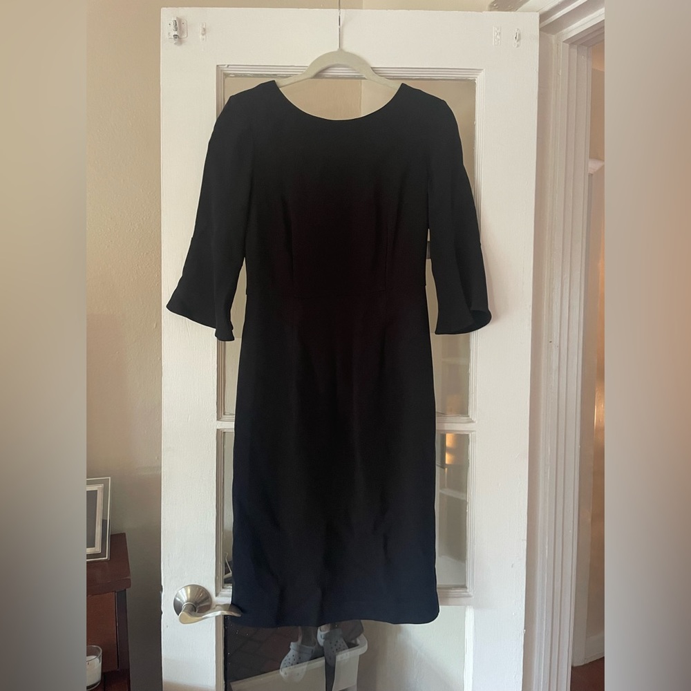 Boden fitted sheath with sleeves size 4